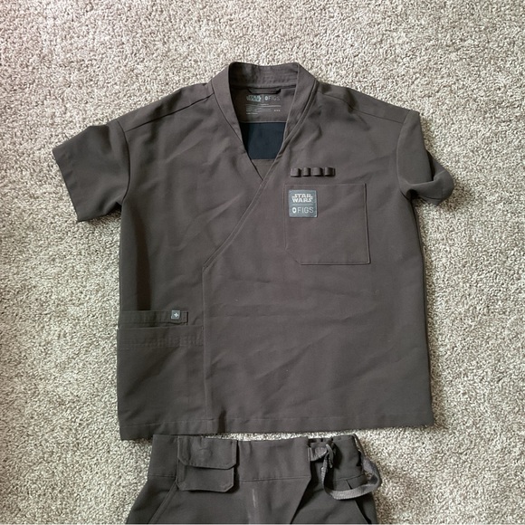 FIGS Star Wars Medical Scrubs Set Top and Bottom Size XXS - Picture 2 of 15